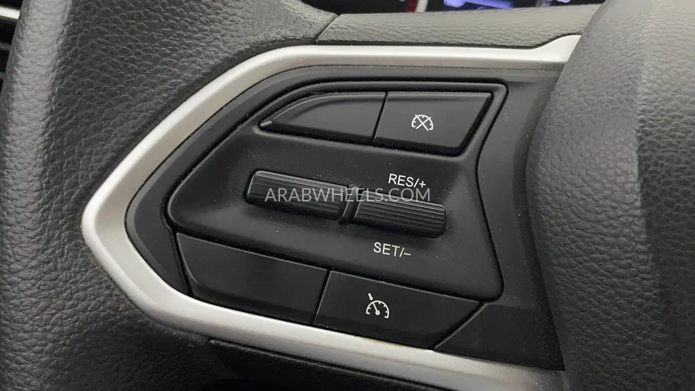 Chevrolet Captiva 2023 for Sale in Dubai Image-20