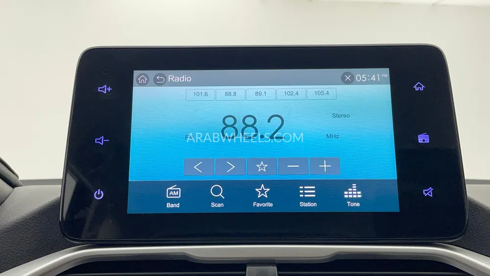 Chevrolet Captiva 2023 for Sale in Dubai Image-31