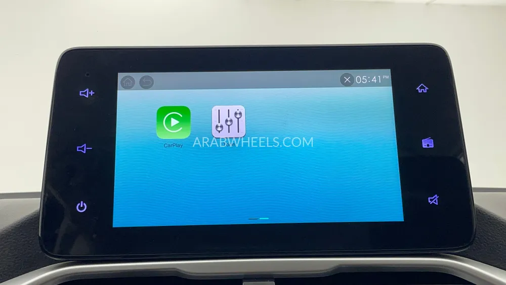 Chevrolet Captiva 2023 for Sale in Dubai Image-32