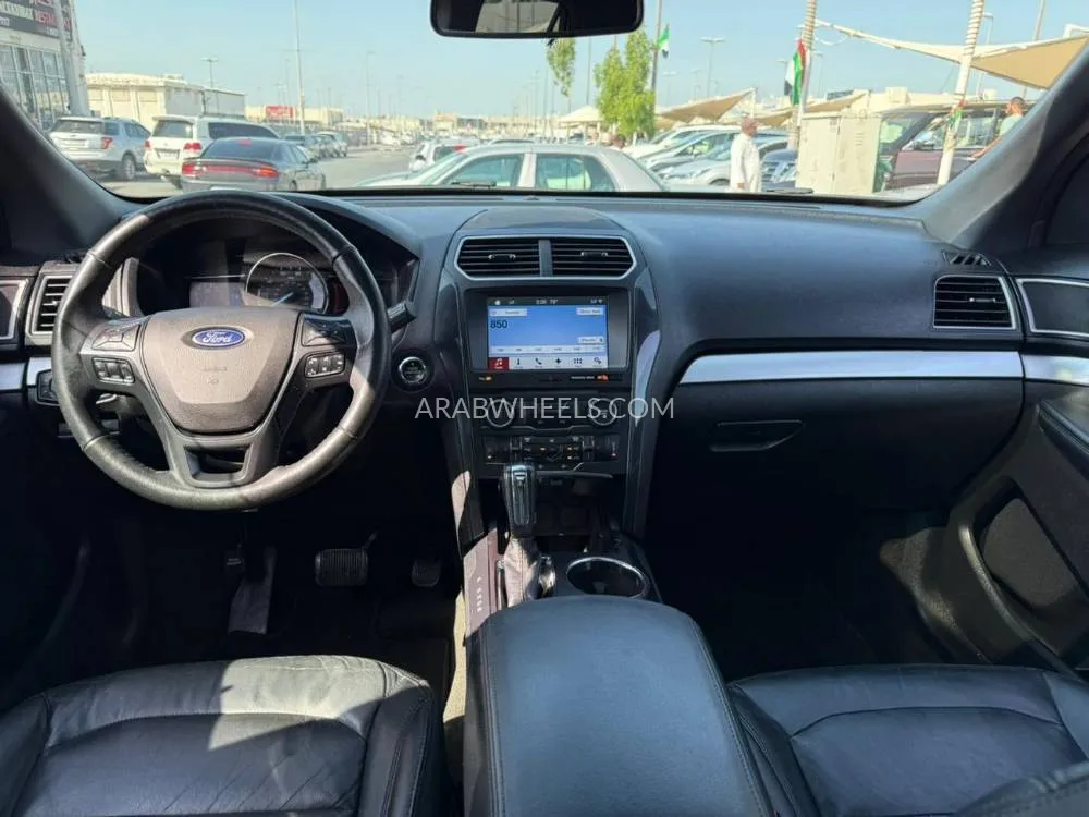 فورد إكسبلورر 2017 for Sale in الشارقة Image-10