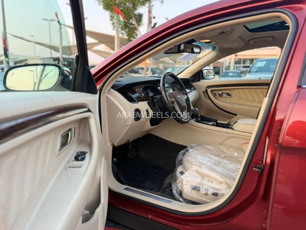 Ford Taurus 2014 for Sale in Sharjah Image-8