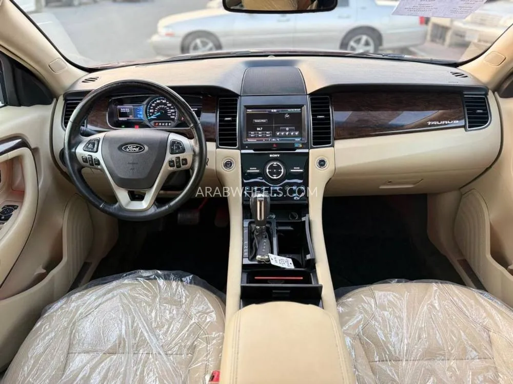 Ford Taurus 2014 for Sale in Sharjah Image-16