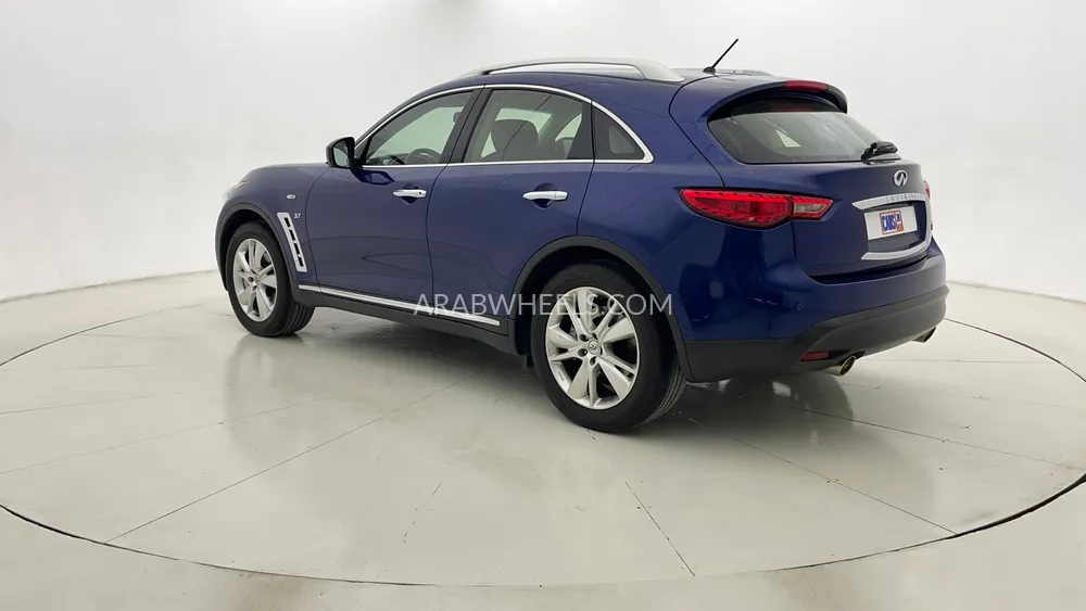 Infiniti QX70 2020 for Sale in Dubai Image-5
