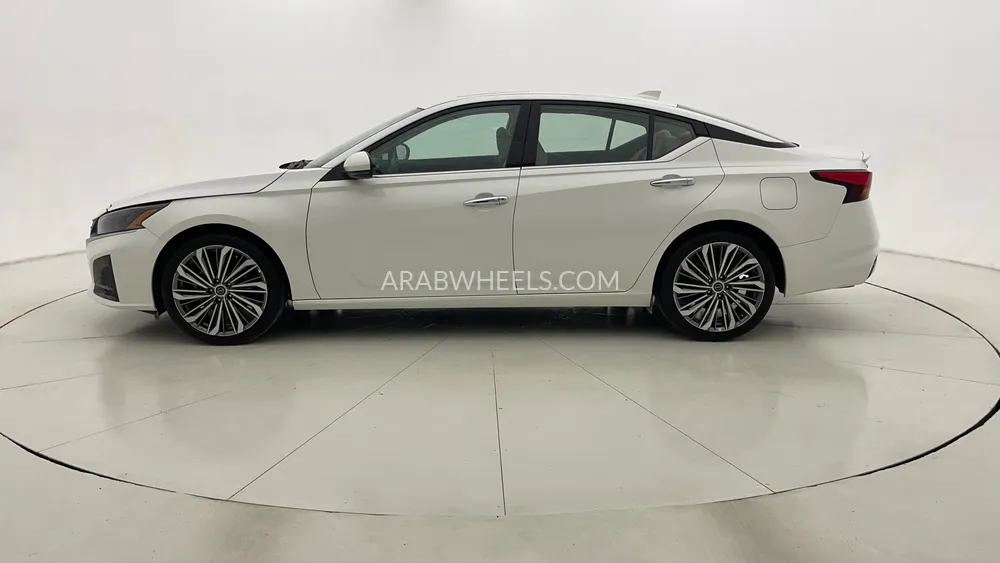 نيسان التيما 2025 for Sale in دبي Image-6