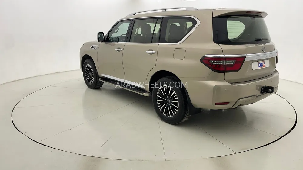 Nissan Patrol 2022 for Sale in Dubai Image-5