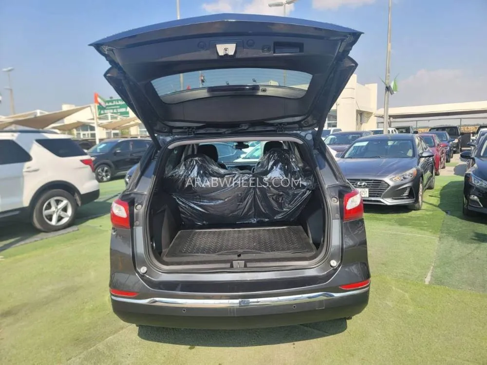 Chevrolet Equinox 2019 for Sale in Sharjah Image-9