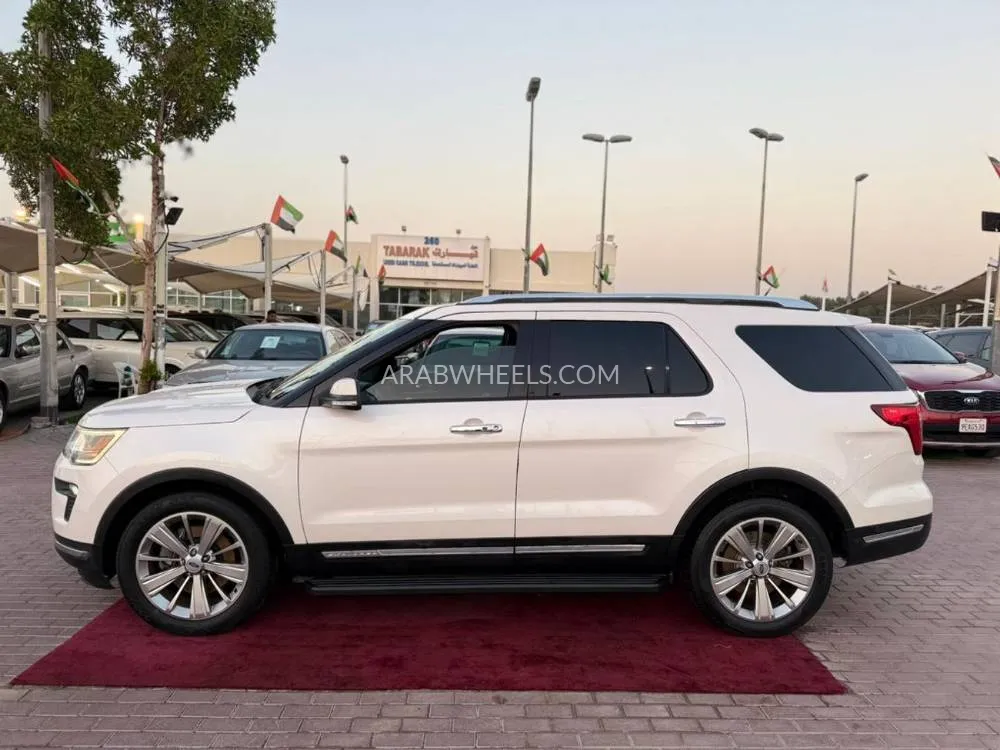 Ford Explorer 2018 for Sale in Sharjah Image-3