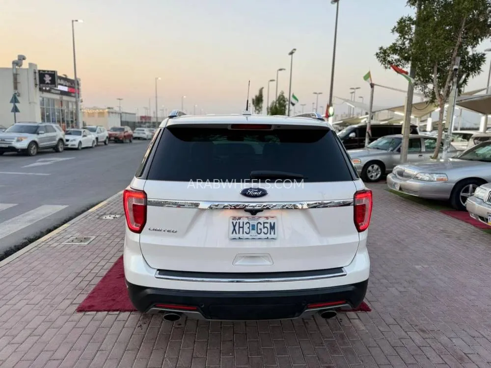 Ford Explorer 2018 for Sale in Sharjah Image-5