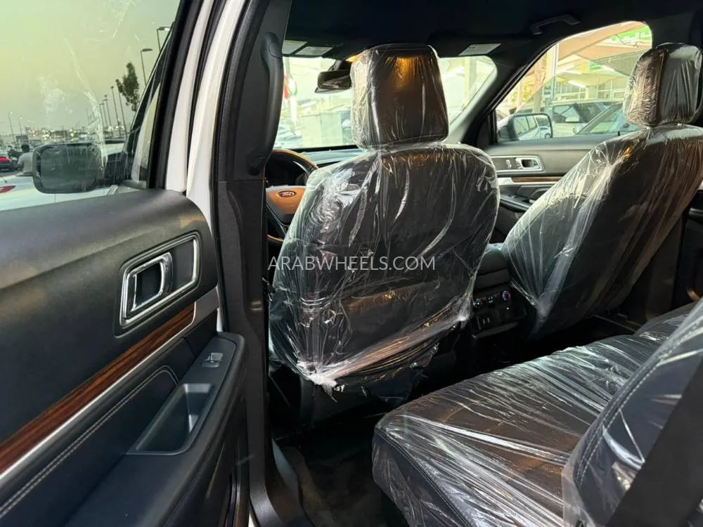 Ford Explorer 2018 for Sale in Sharjah Image-17