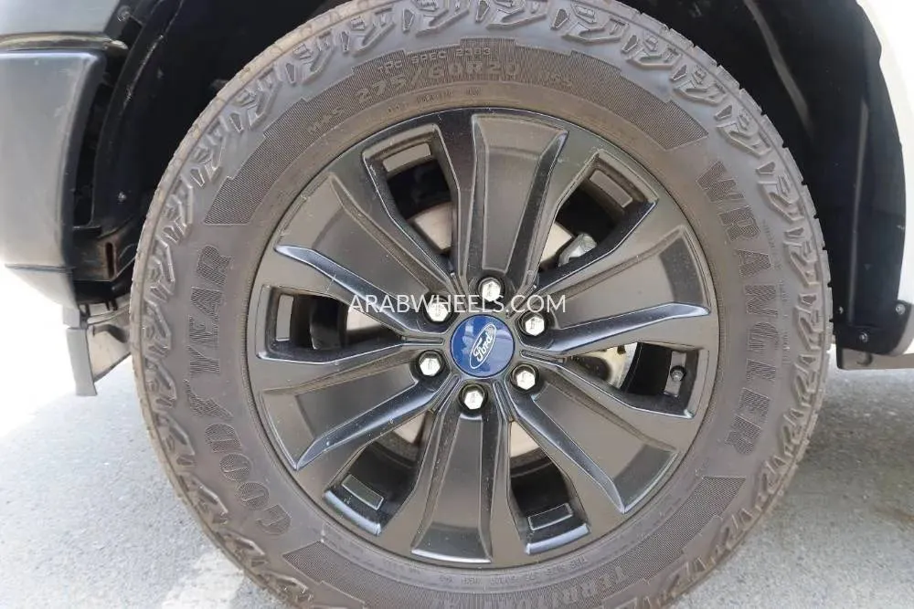 فورد F 150 2020 for Sale in دبي Image-10