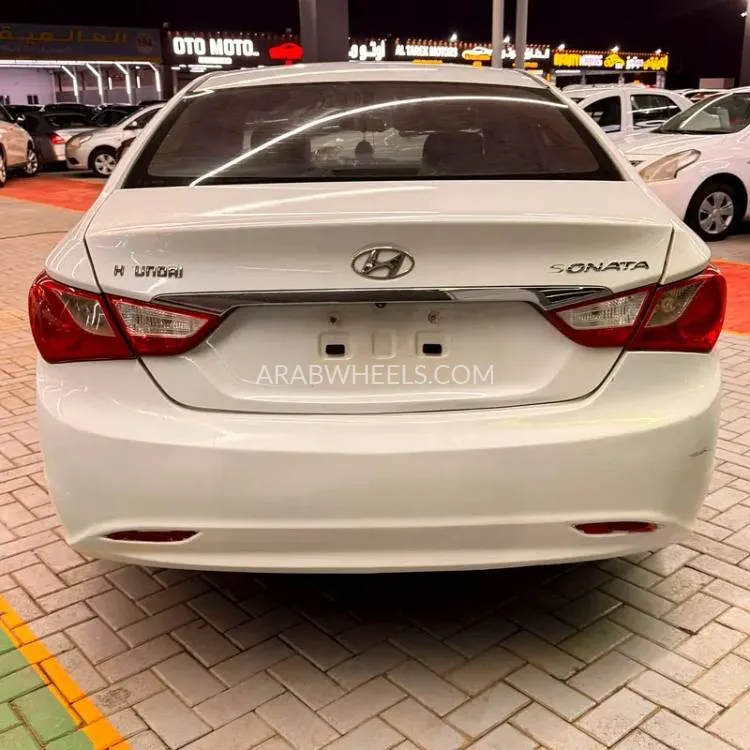 Hyundai Sonata 2011 for Sale in Ajman Image-7