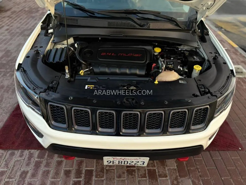 Jeep Compass 2018 for Sale in Sharjah Image-11