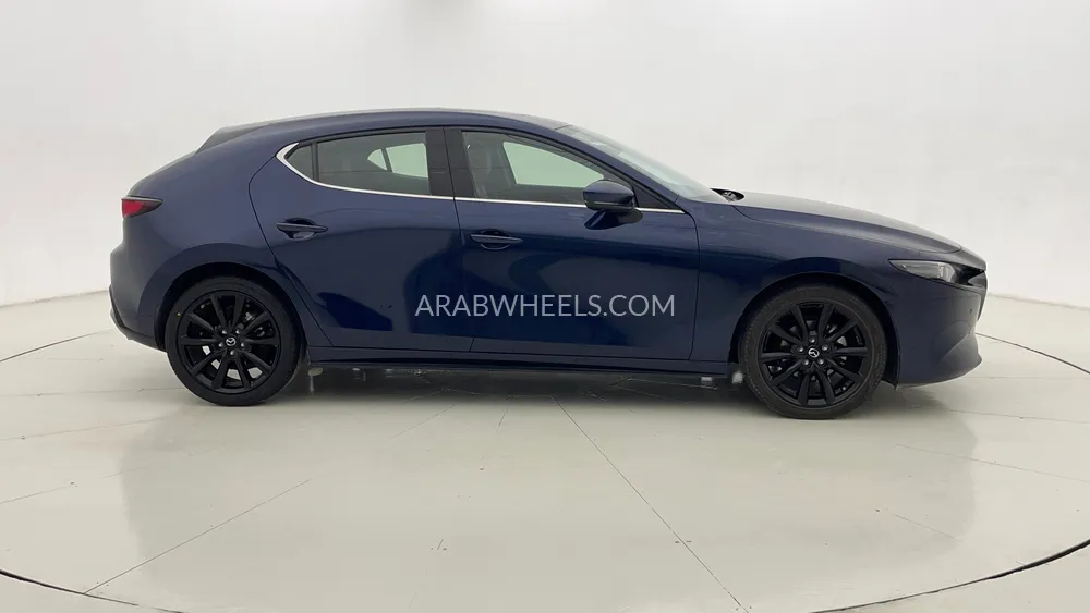Mazda 3 2024 for Sale in Dubai Image-2