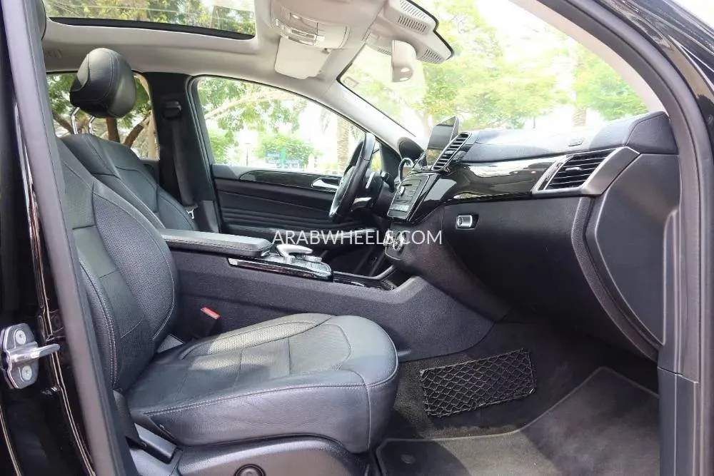 مرسيدس بنز GLE Class 2019 for Sale in دبي Image-15