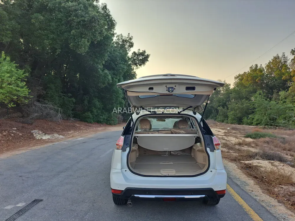 Nissan X-Trail 2015 for Sale in Sharjah Image-19