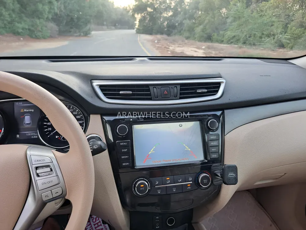 Nissan X-Trail 2015 for Sale in Sharjah Image-9