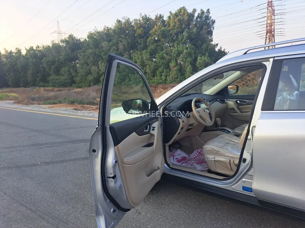 Nissan X-Trail 2015 for Sale in Sharjah Image-13