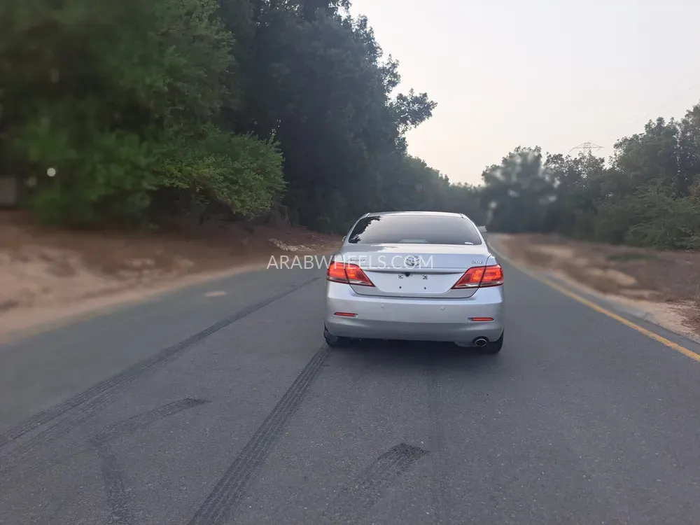 Toyota Camry 2010 for Sale in Sharjah Image-4