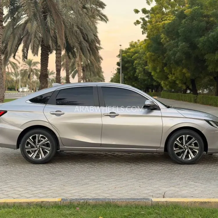 تويوتا يارس 2023 for Sale in الشارقة Image-5