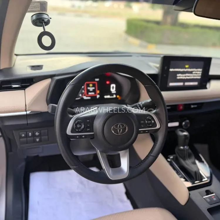 تويوتا يارس 2023 for Sale in الشارقة Image-6