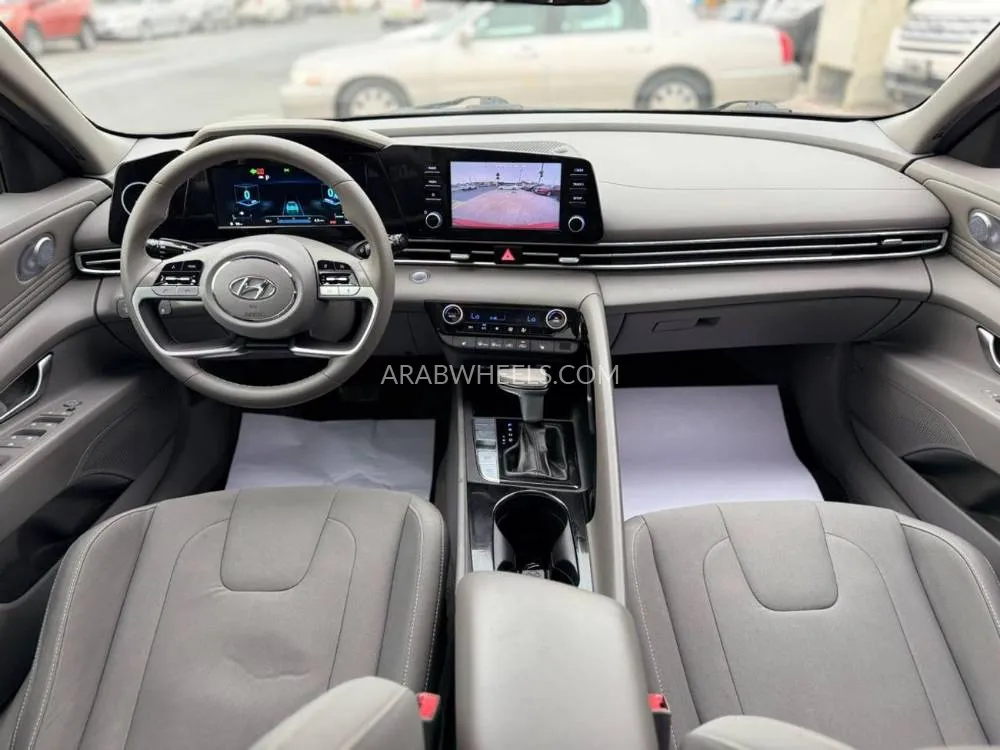 هيونداي إلنترا 2021 for Sale in الشارقة Image-14