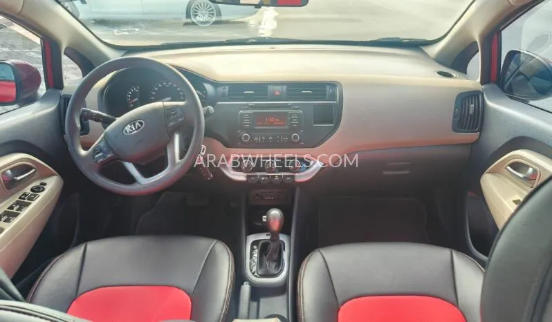 كيا ريو 2014 for Sale in الشارقة Image-8