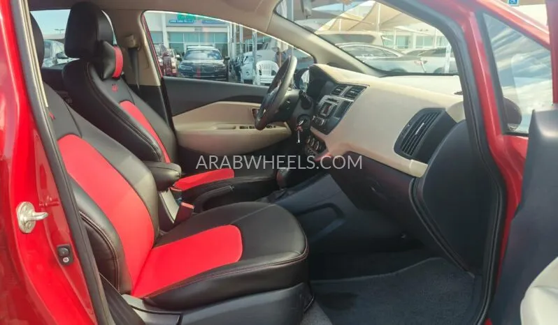 كيا ريو 2014 for Sale in الشارقة Image-11