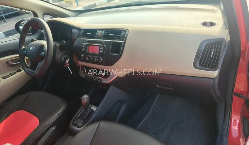 كيا ريو 2014 for Sale in الشارقة Image-16