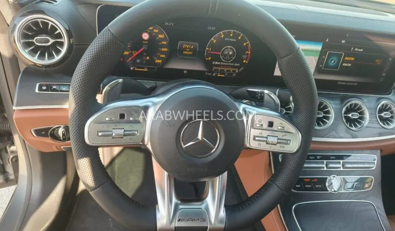 مرسيدس بنز كلاس E 2017 for Sale in الشارقة Image-19