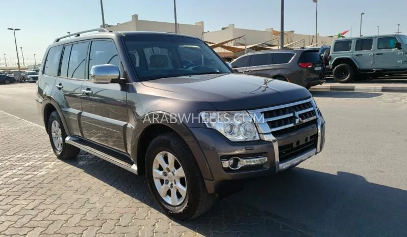 ميتسوبيشي باجيرو 2016 for Sale in الشارقة Image-4