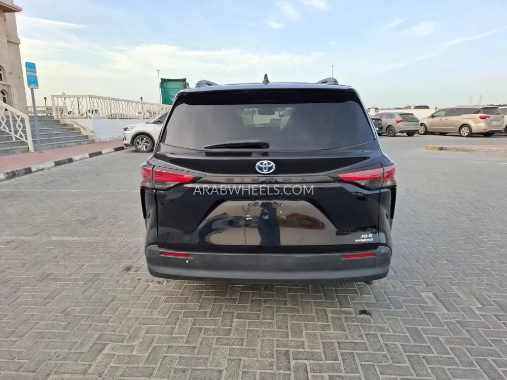 Toyota Sienna 2022 for Sale in Ajman Image-12