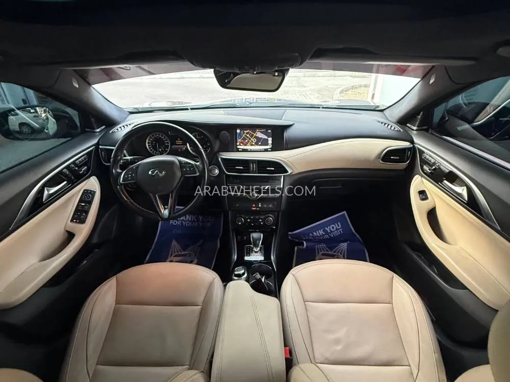 Infiniti QX30 2018 for Sale in Sharjah Image-4