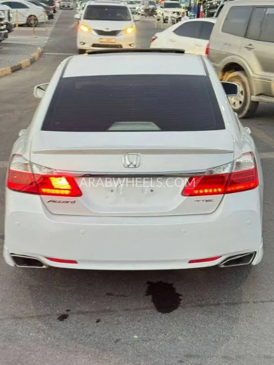 Honda Accord 2016 for Sale in Sharjah Image-4
