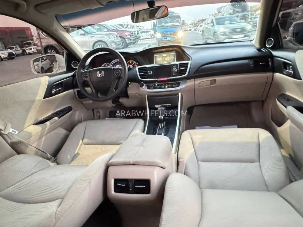 Honda Accord 2016 for Sale in Sharjah Image-6