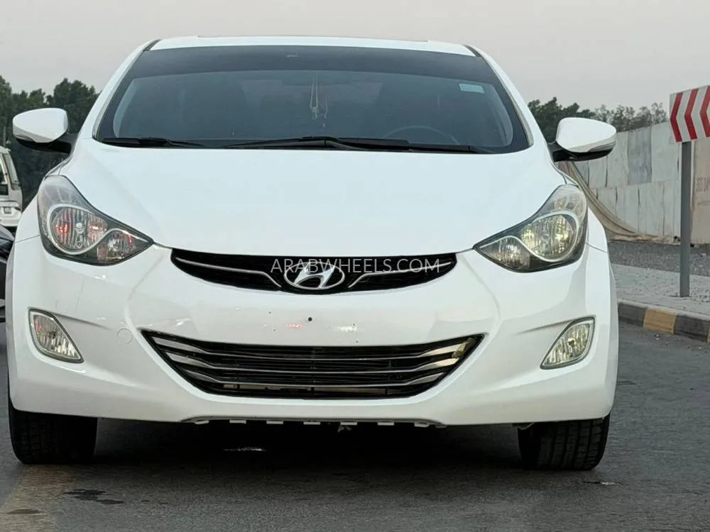 Hyundai Elantra 2012 for Sale in Sharjah Image-2