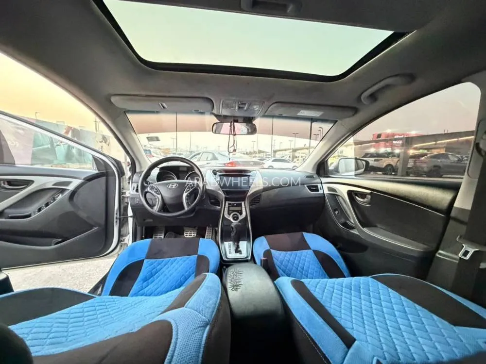 Hyundai Elantra 2012 for Sale in Sharjah Image-11
