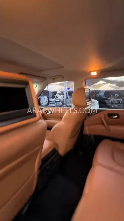 Nissan Patrol 2015 for Sale in Sharjah Image-8