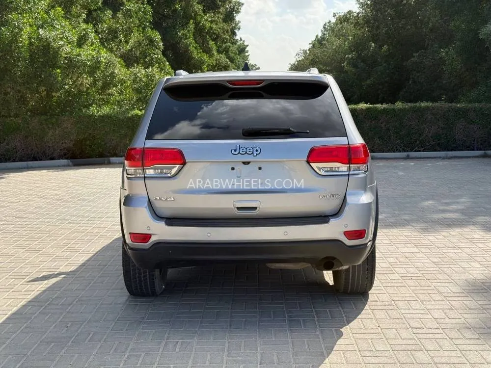 جيب شيروكي 2017 for Sale in الشارقة Image-7