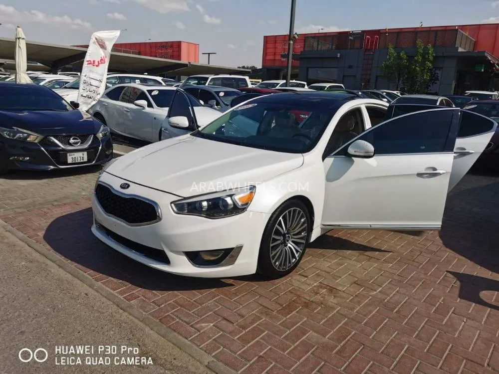 Kia Cadenza 2014 for Sale in Sharjah Image-13