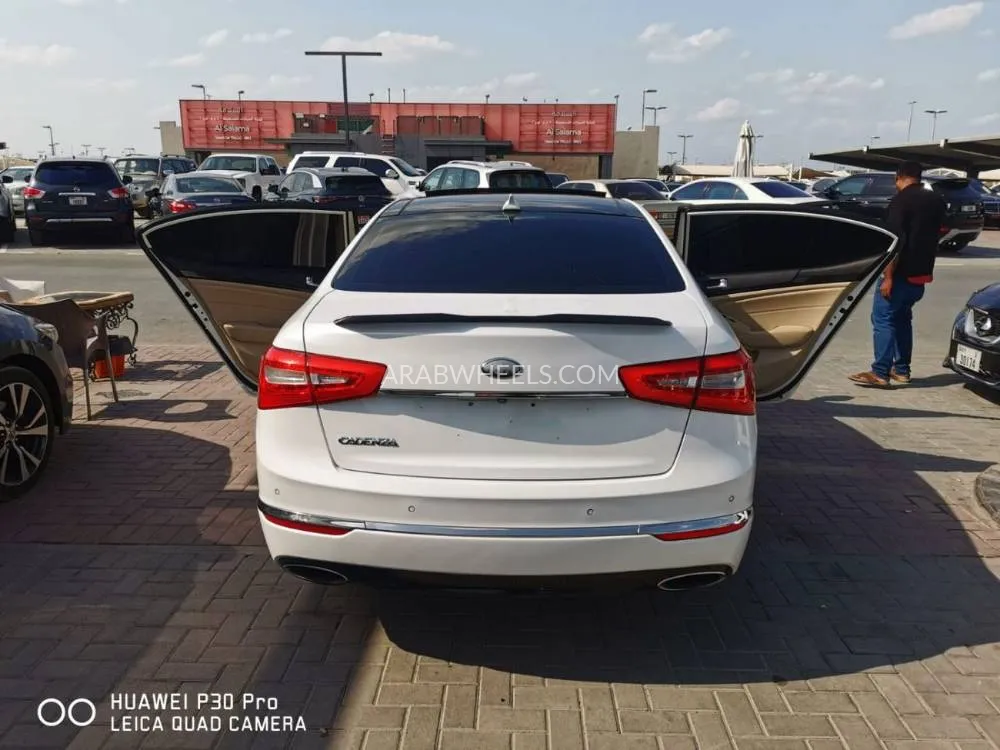 Kia Cadenza 2014 for Sale in Sharjah Image-17