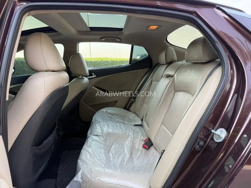 Kia Optima 2015 for Sale in Sharjah Image-11