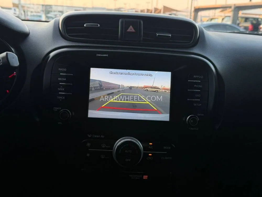 Kia Soul 2018 for Sale in Sharjah Image-4