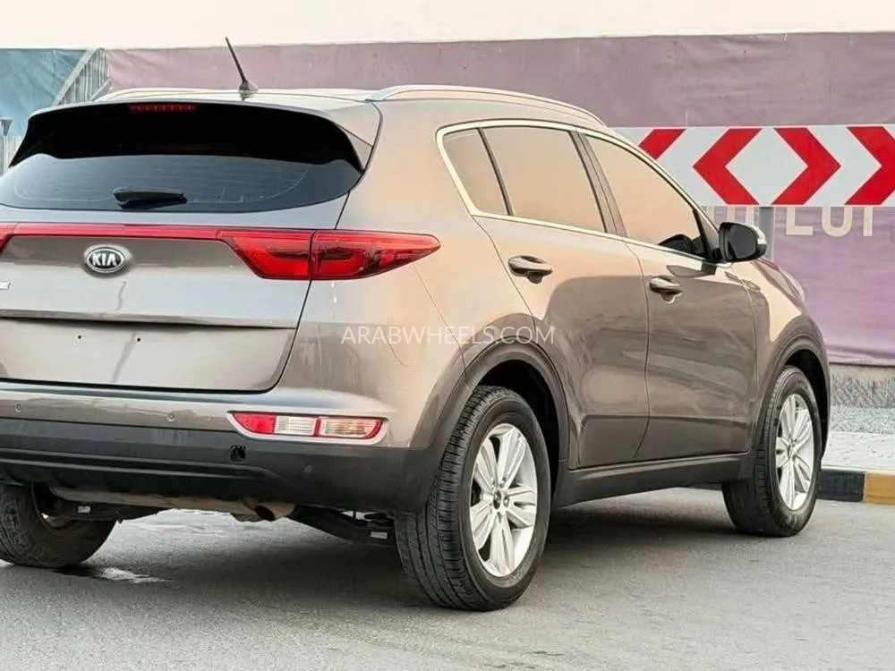 Kia Sportage 2018 for Sale in Sharjah Image-5