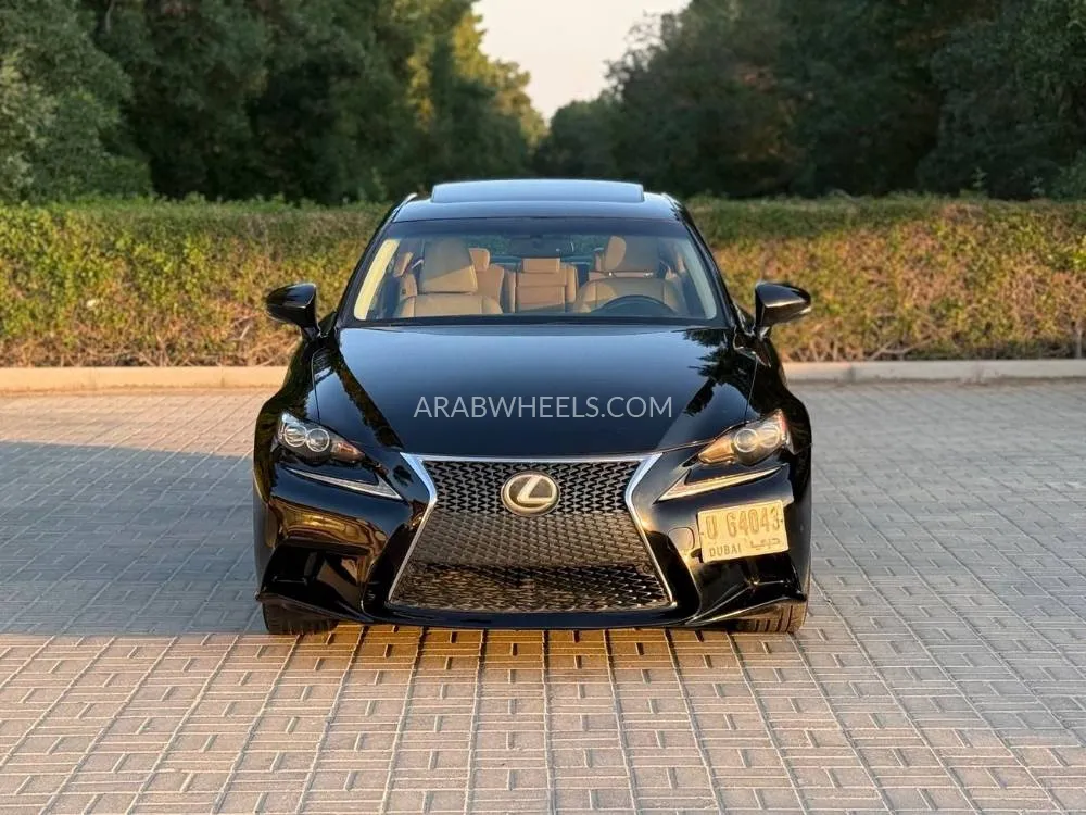 Lexus IS 2014 for Sale in Sharjah Image-3