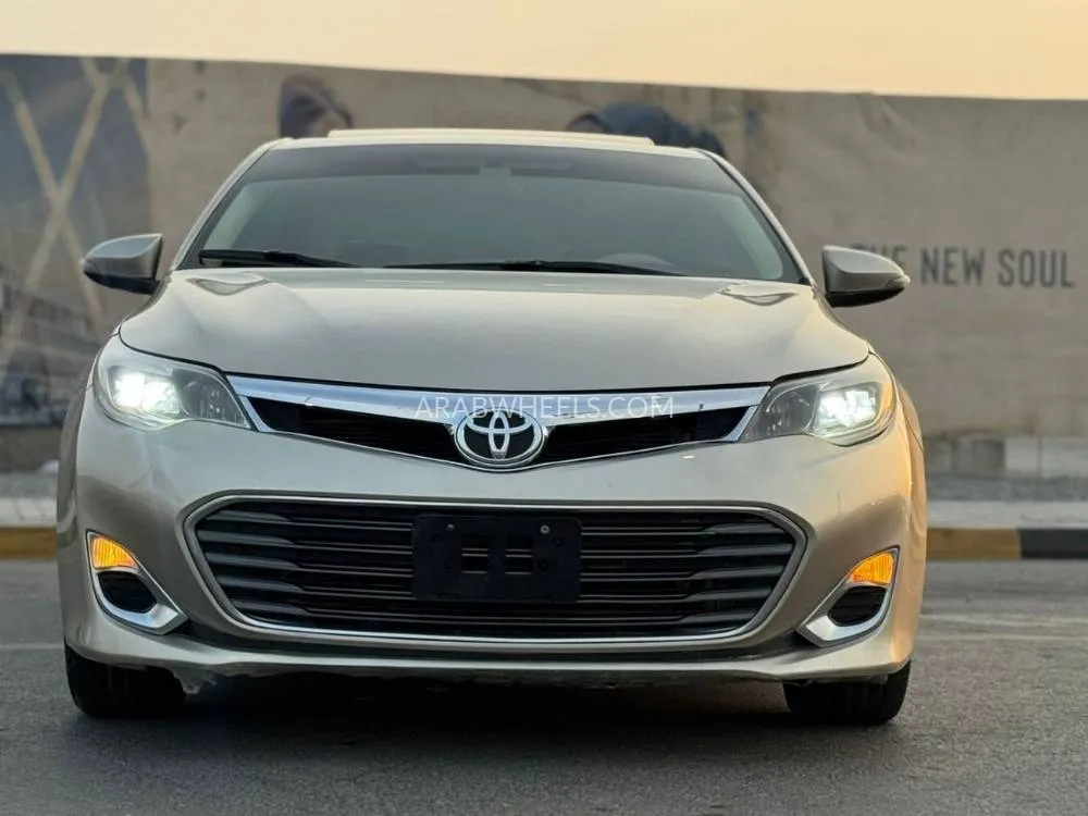 Toyota Avalon 2014 for Sale in Sharjah Image-6