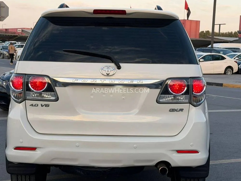 Toyota Fortuner 2015 for Sale in Sharjah Image-13