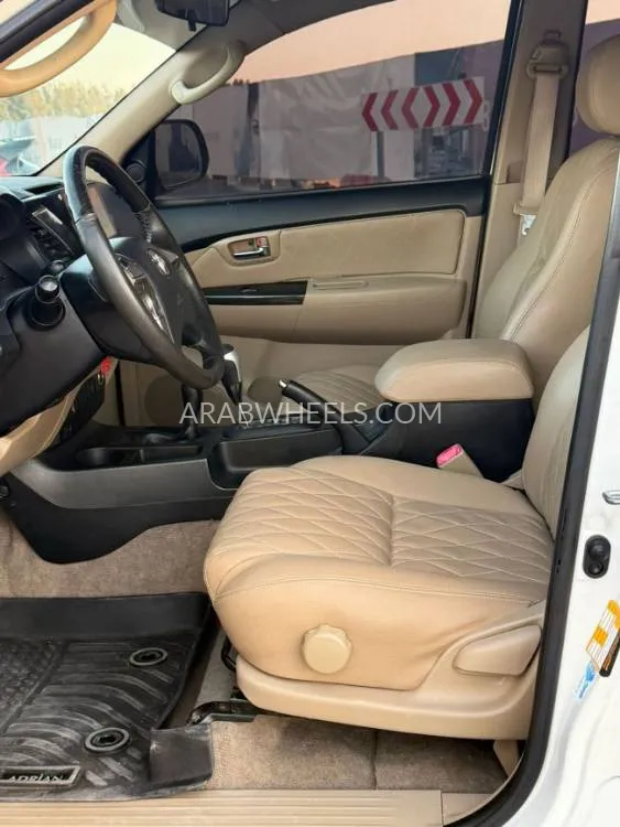 Toyota Fortuner 2015 for Sale in Sharjah Image-15
