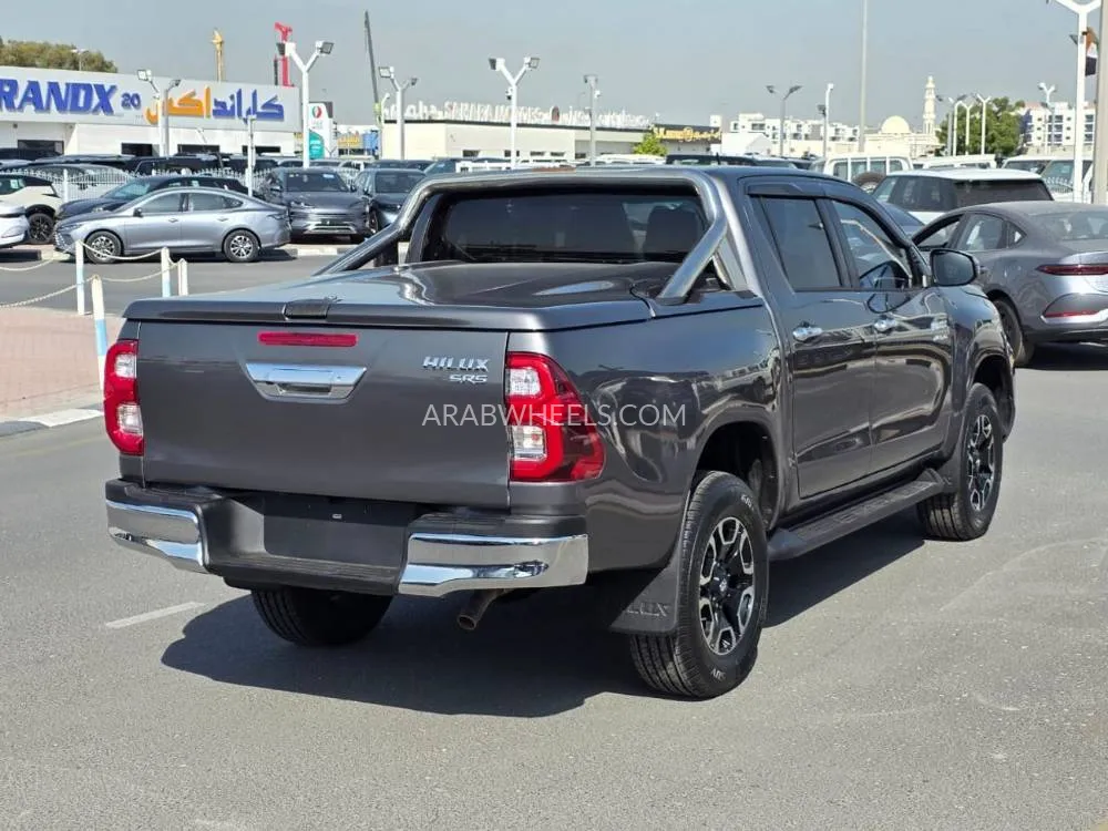 Toyota Hilux 2018 for Sale in Dubai Image-4