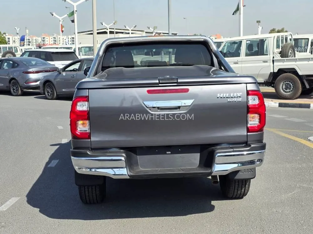 Toyota Hilux 2018 for Sale in Dubai Image-6