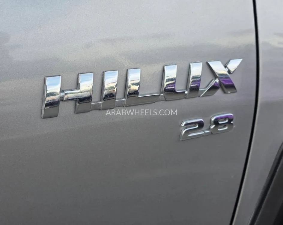 Toyota Hilux 2022 for Sale in Dubai Image-10